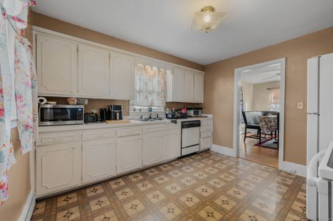 Tiny photo for 19 Dart Street, New London, CT 06320 (MLS # 24134815)