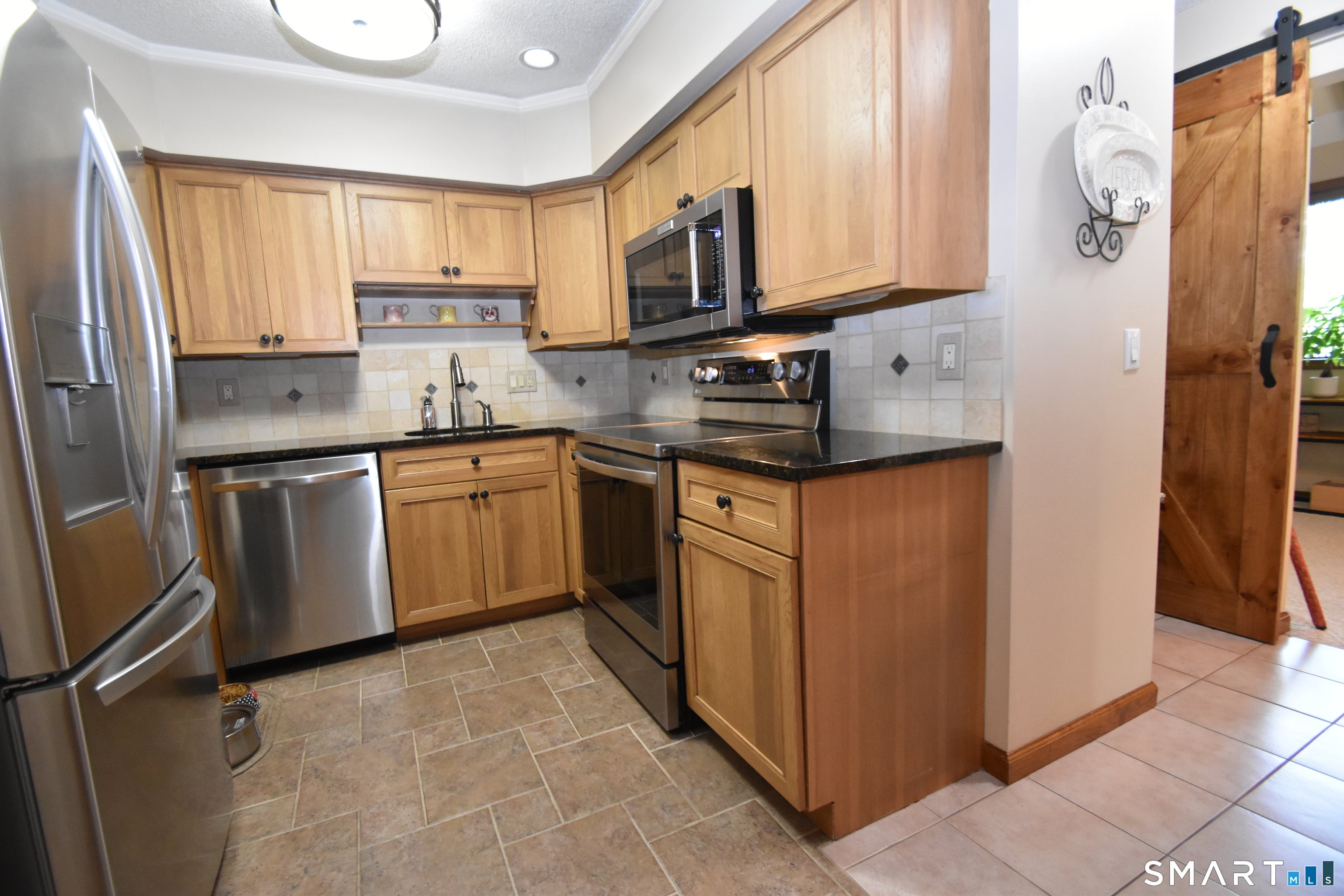 105 Maple Avenue 6