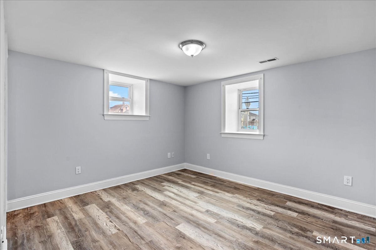 38 Soundview Avenue B