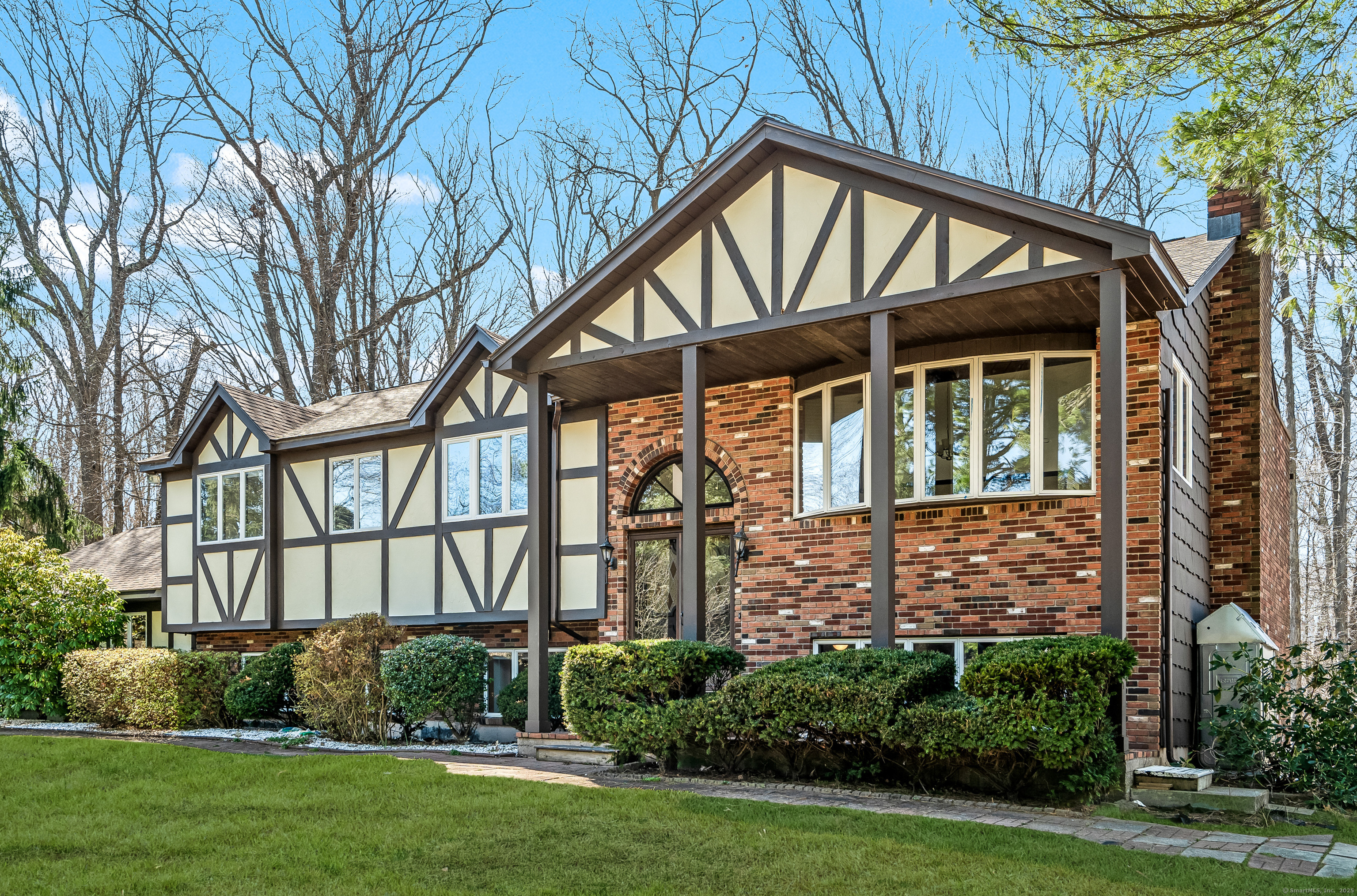 154 Cloudland Road, North Haven, Connecticut image 2