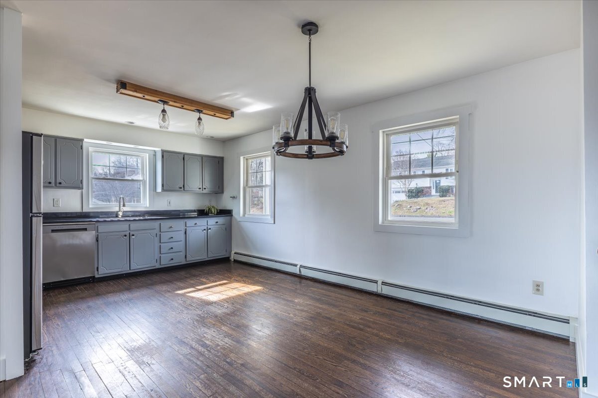 15 Driftway Point Road