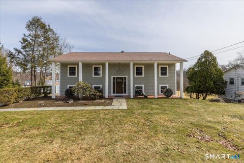 Homes For Sale - 15 Driftway Point Road<br/> Danbury, CT 06811