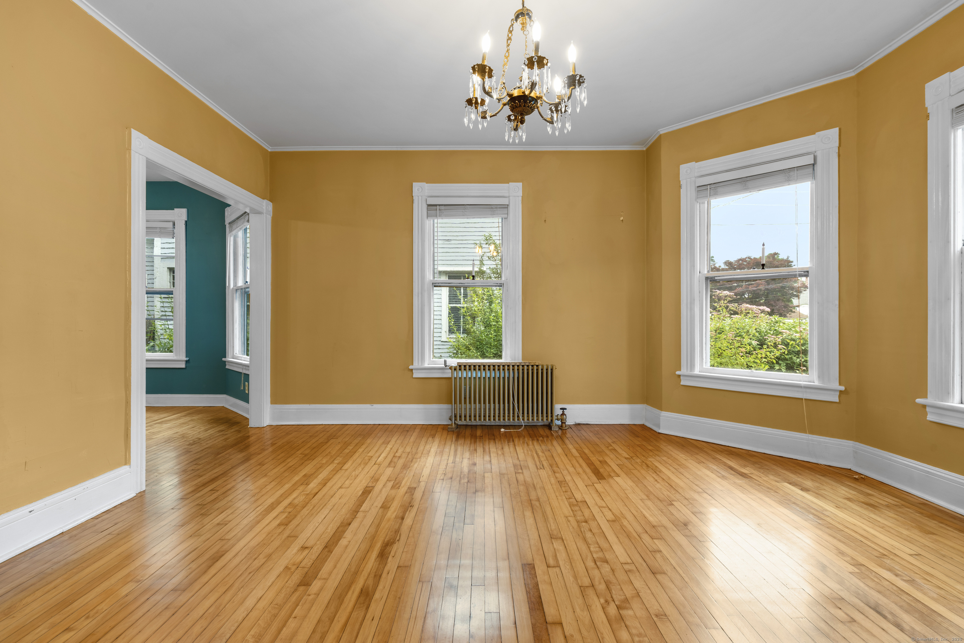 54 Lincoln Avenue