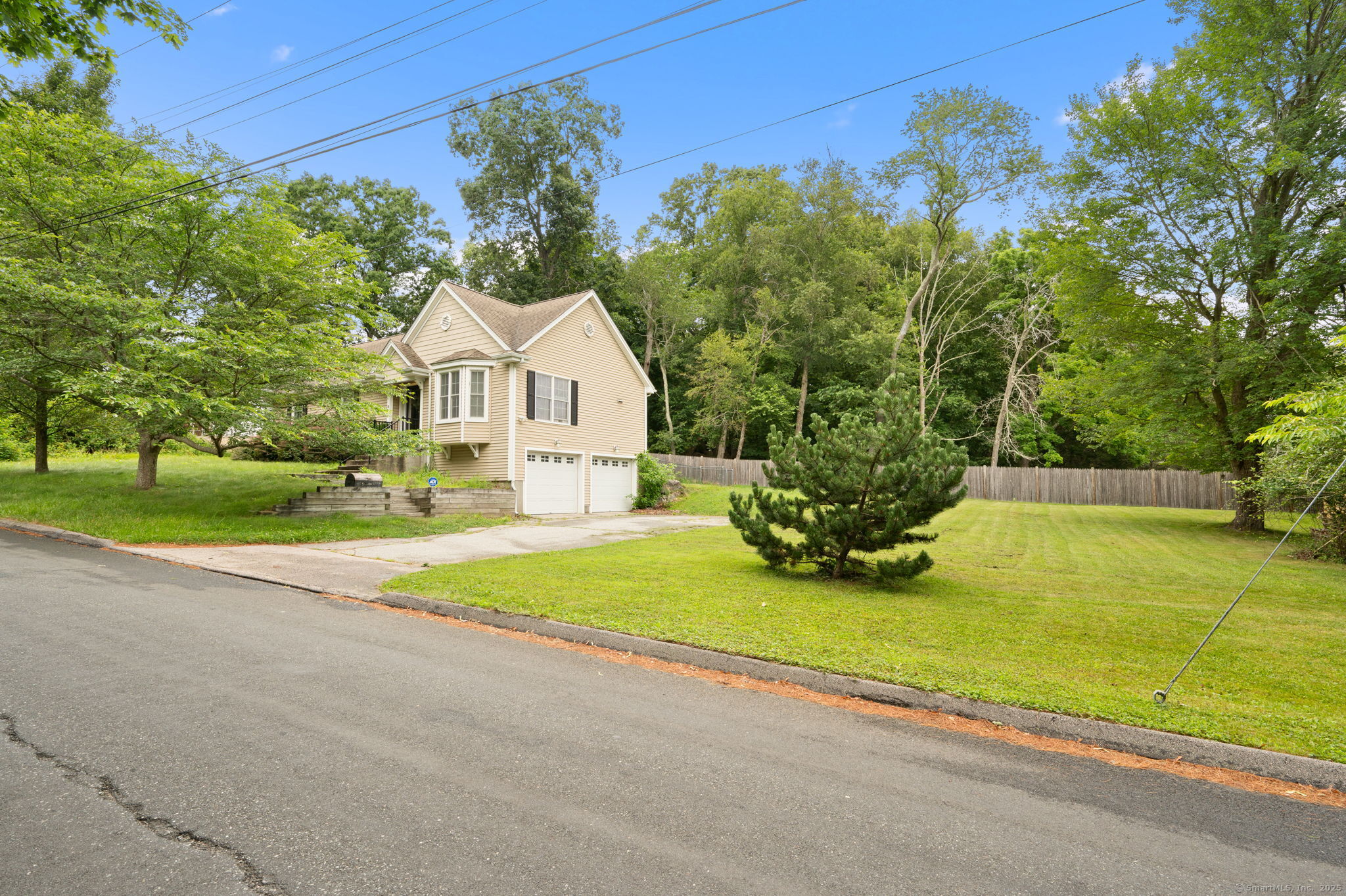 85 Mohegan Park Road