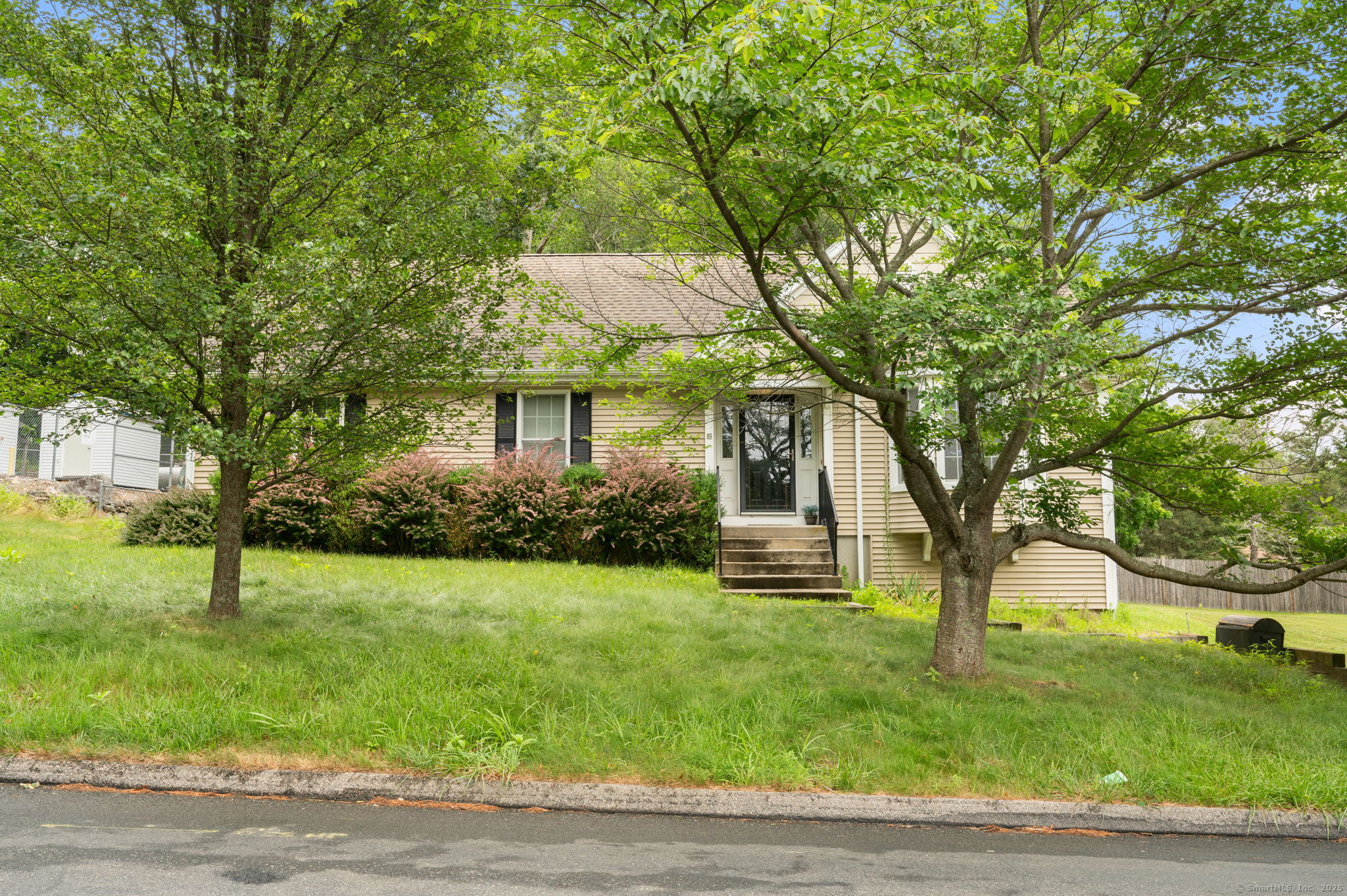 85 Mohegan Park Road