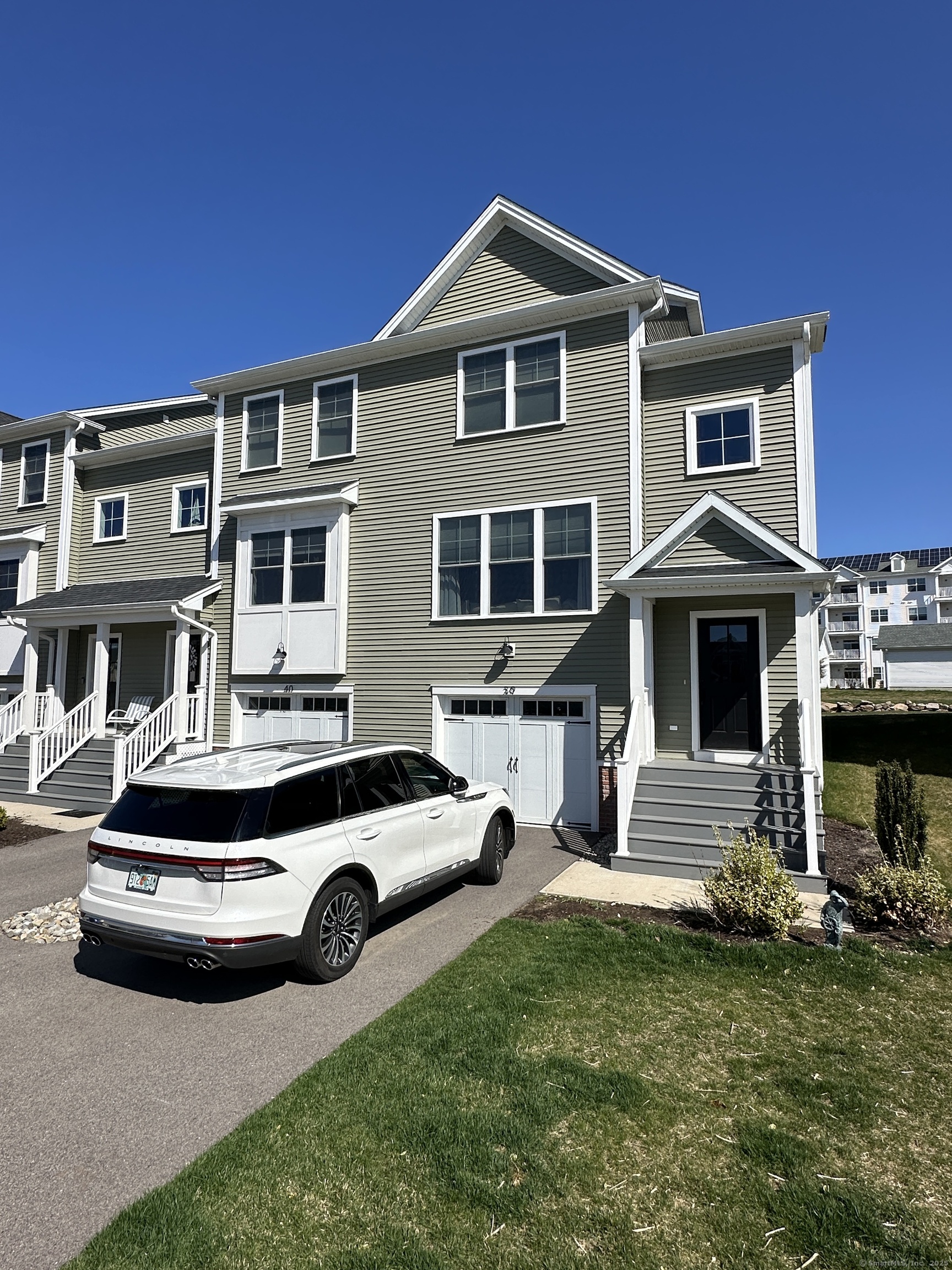 Park Avenue 39, Stonington, Connecticut - 3 Bedrooms  
3 Bathrooms  
7 Rooms - 