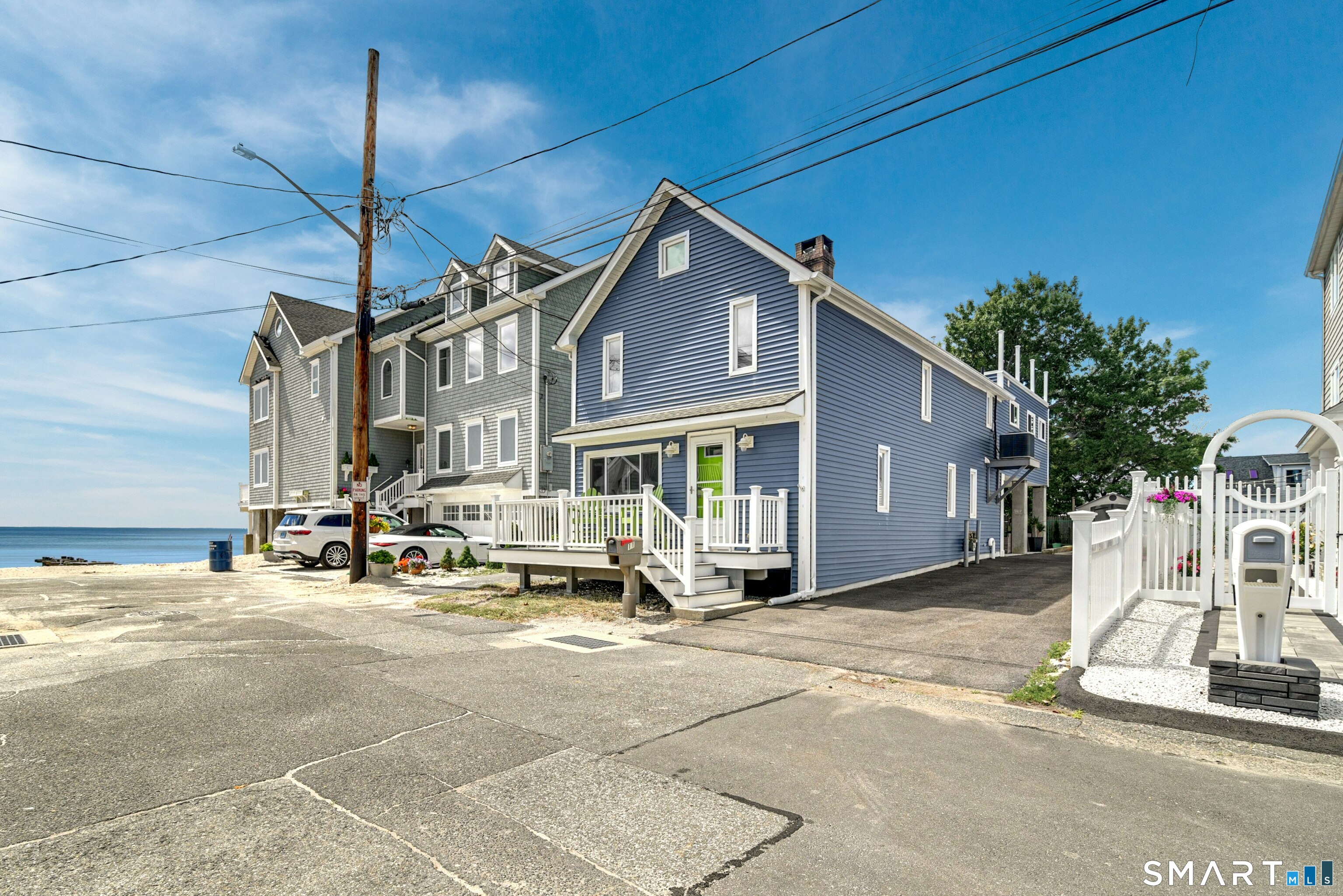 11 Waterbury Avenue