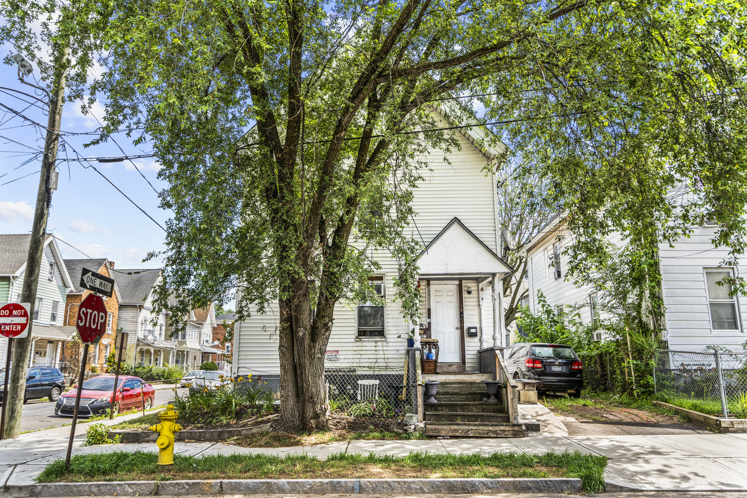 295 Lloyd Street