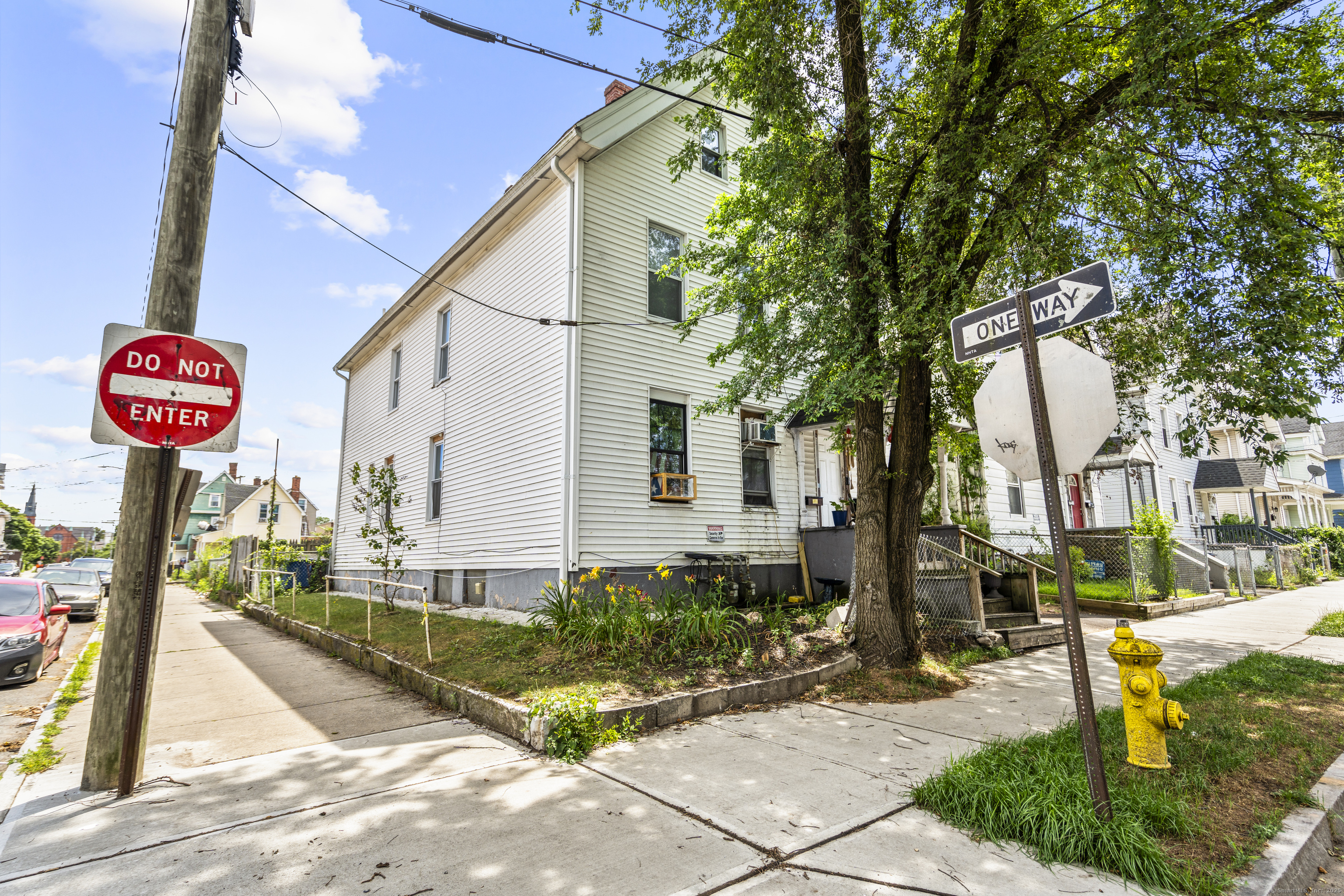 295 Lloyd Street