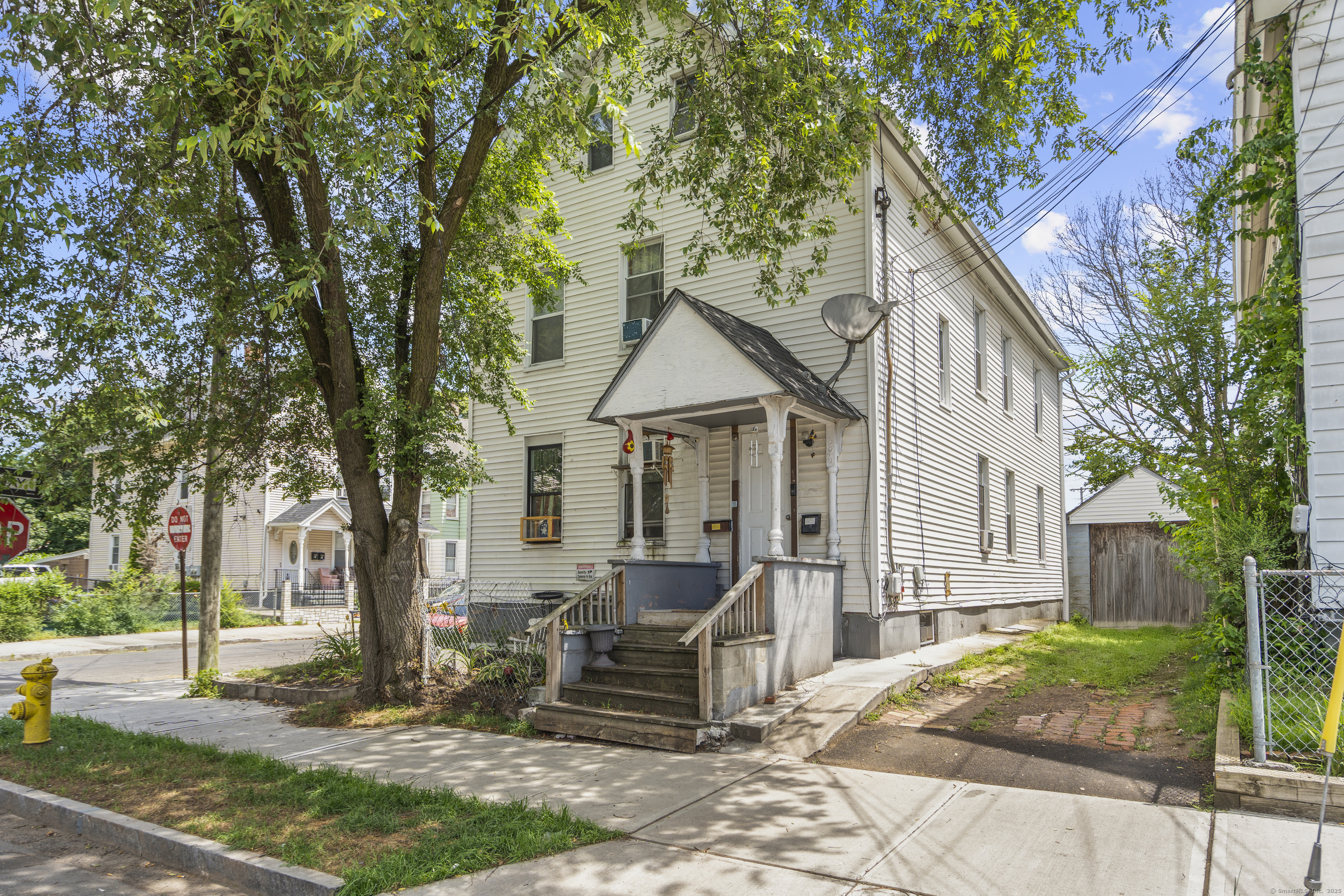 295 Lloyd Street