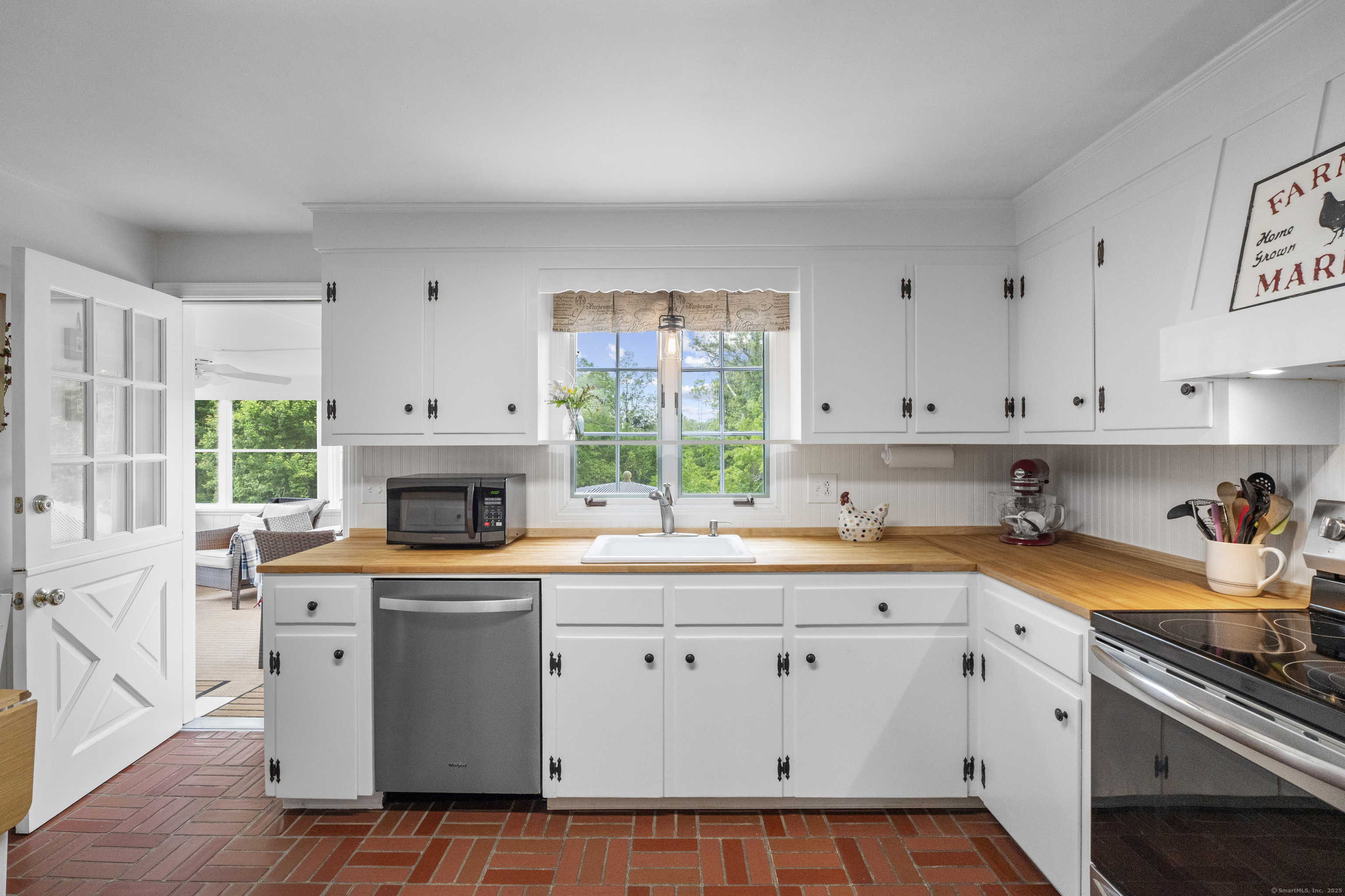 98 Whisconier Road, Brookfield, Connecticut image 6