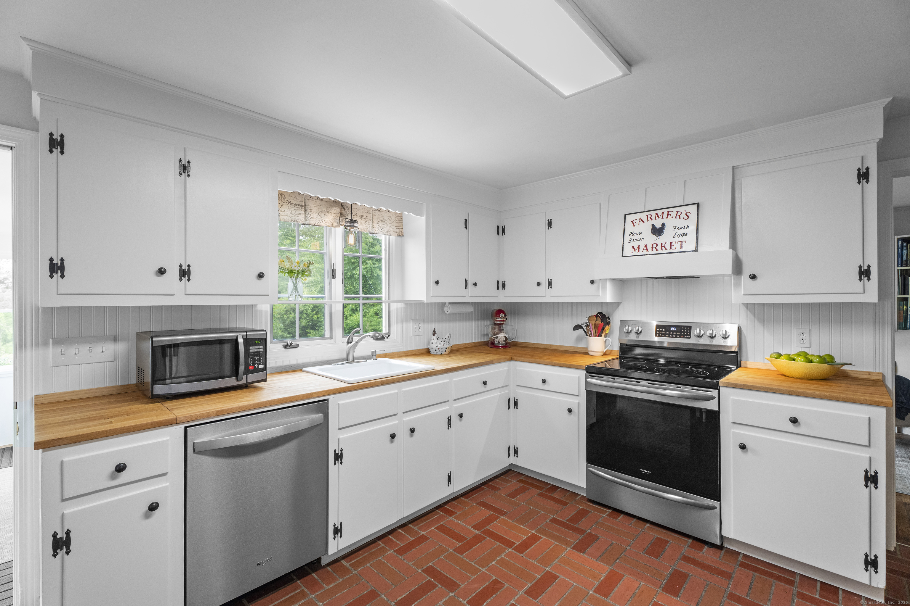 98 Whisconier Road, Brookfield, Connecticut image 8