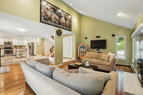 Tiny photo for 25 Tall Wood Hollow, Avon, CT 06001 (MLS # 24108264)