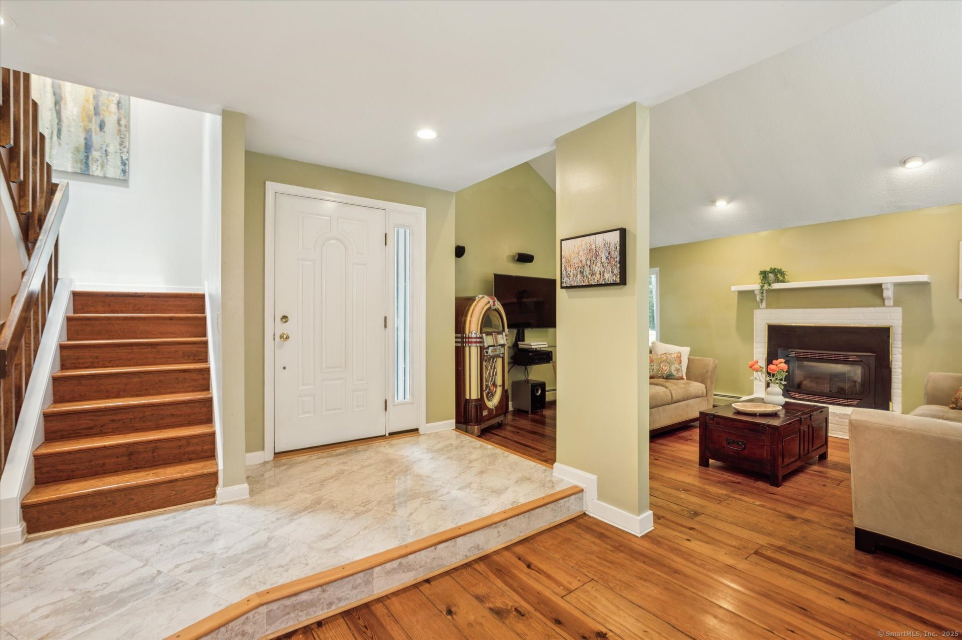 25 Tall Wood Hollow