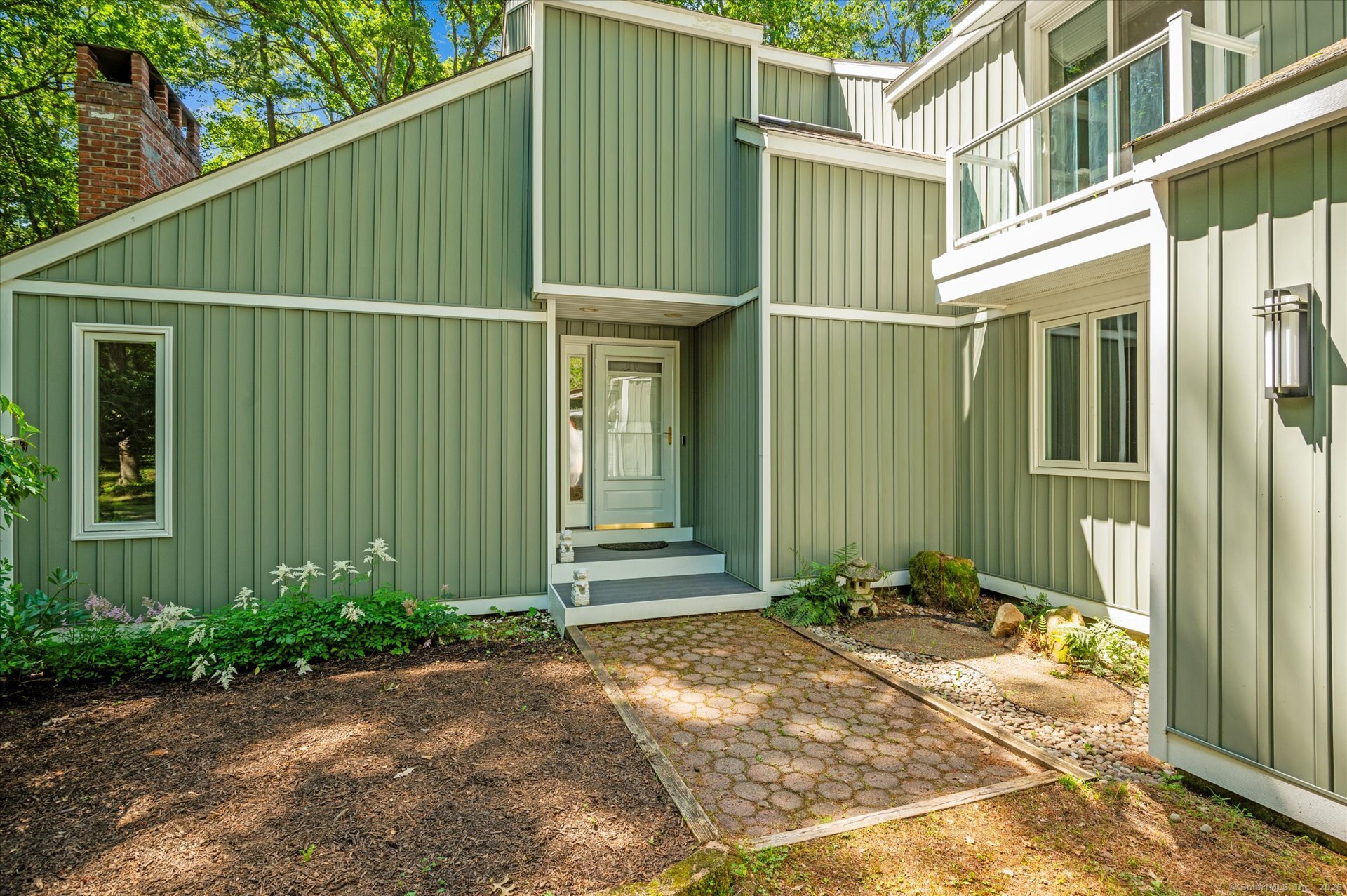 25 Tall Wood Hollow