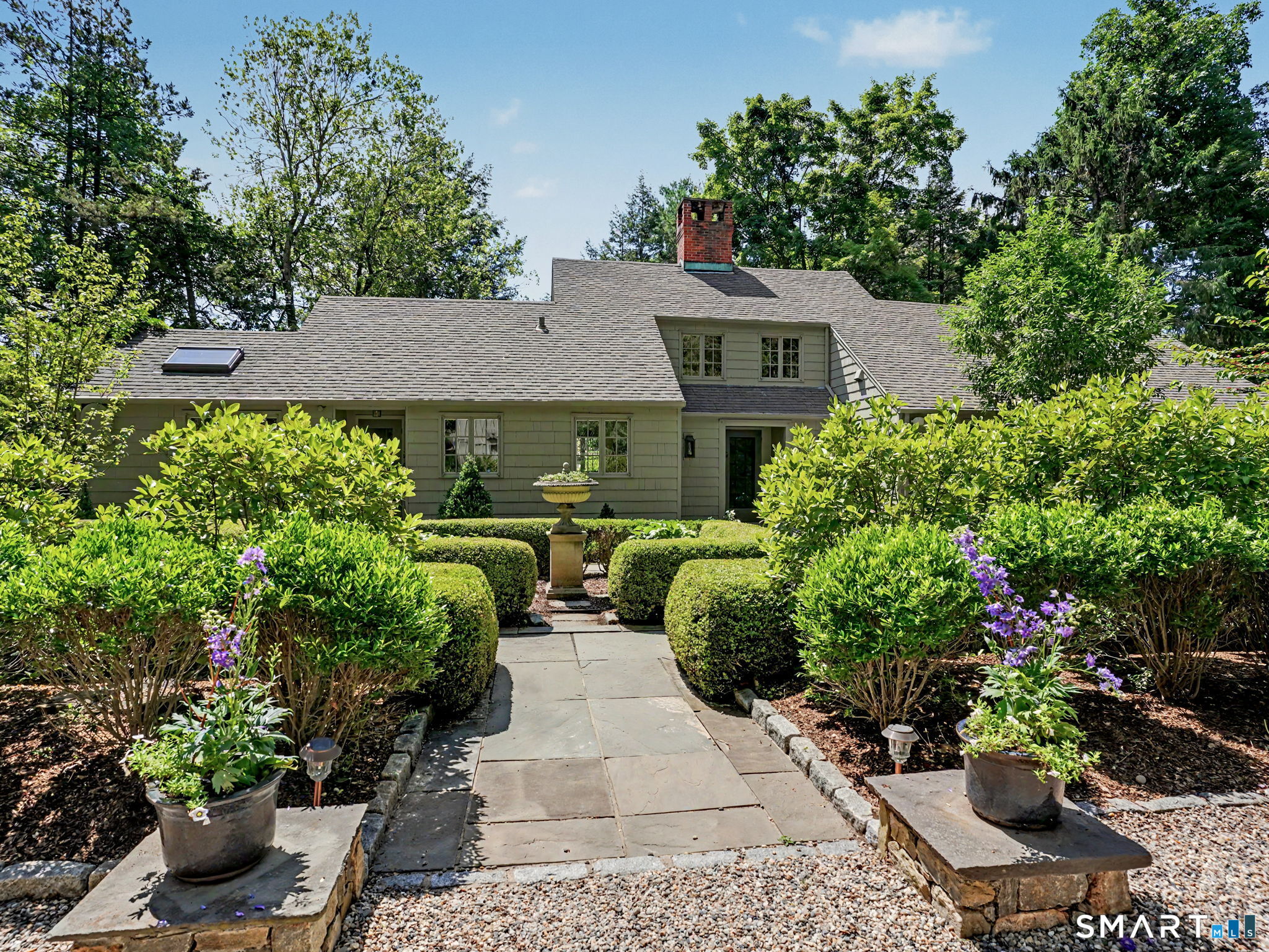4 Hidden Hill Road