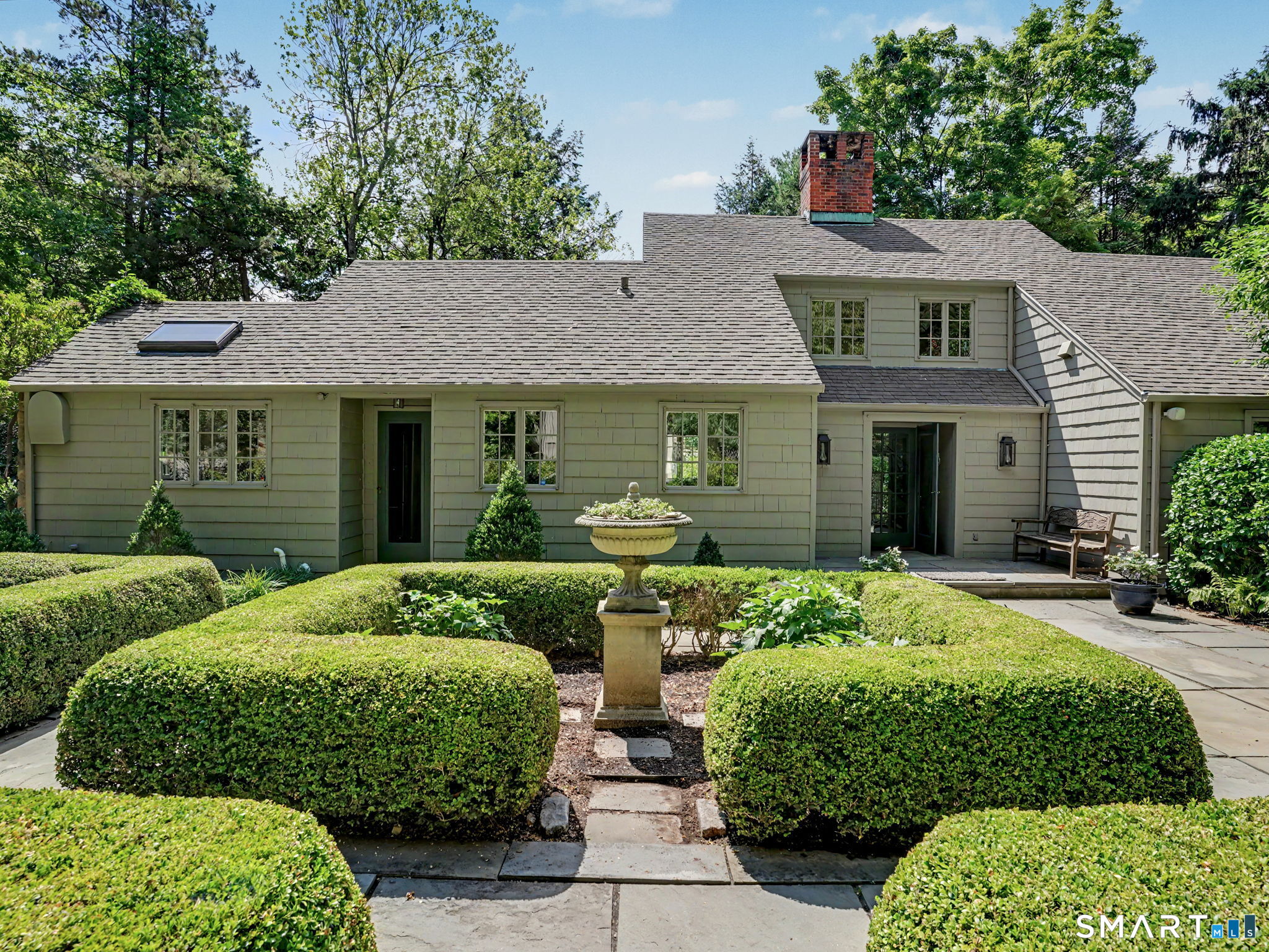 4 Hidden Hill Road