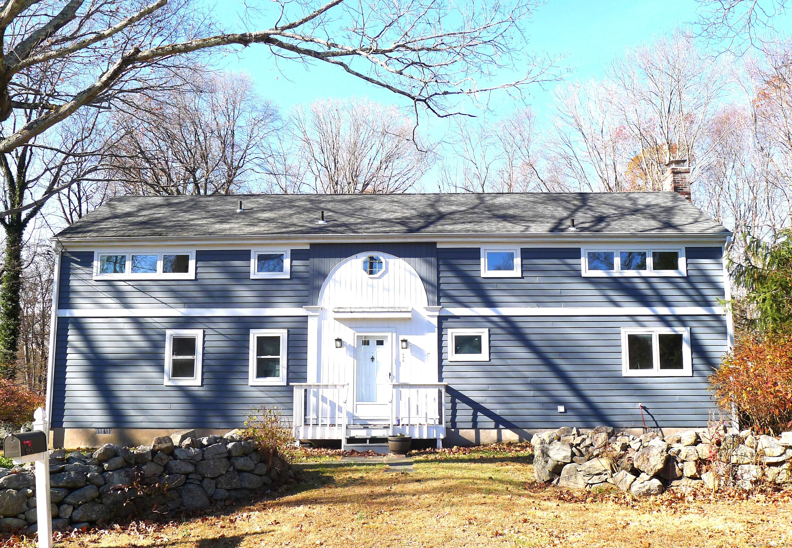 Rental Property at 195 Silver Spring Road, Wilton, Connecticut - Bedrooms: 3 
Bathrooms: 2 
Rooms: 6  - $4,500 MO.