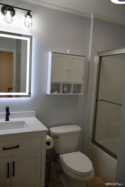 Tiny photo for 25 W Silver Street #25, Middletown, CT 06457 (MLS # 24163138)