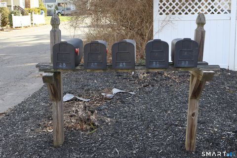 Tiny photo for 25 W Silver Street #25, Middletown, CT 06457 (MLS # 24163138)