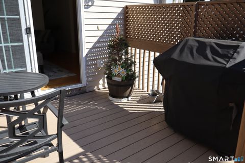 Tiny photo for 25 W Silver Street #25, Middletown, CT 06457 (MLS # 24163138)