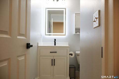 Tiny photo for 25 W Silver Street #25, Middletown, CT 06457 (MLS # 24163138)