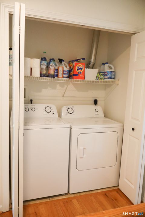 Tiny photo for 25 W Silver Street #25, Middletown, CT 06457 (MLS # 24163138)