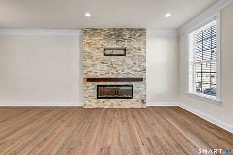 Tiny photo for 10 Putnam Lane #10, Danbury, CT 06810 (MLS # 24144602)