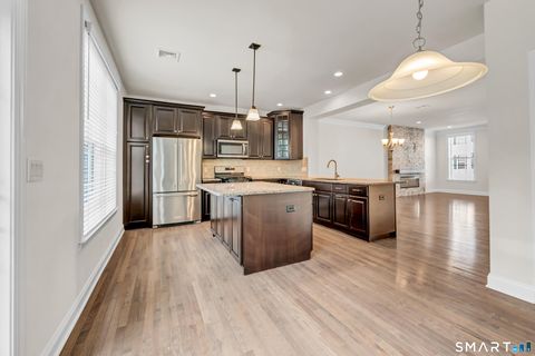 Tiny photo for 10 Putnam Lane #10, Danbury, CT 06810 (MLS # 24144602)