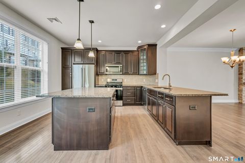 Tiny photo for 10 Putnam Lane #10, Danbury, CT 06810 (MLS # 24144602)