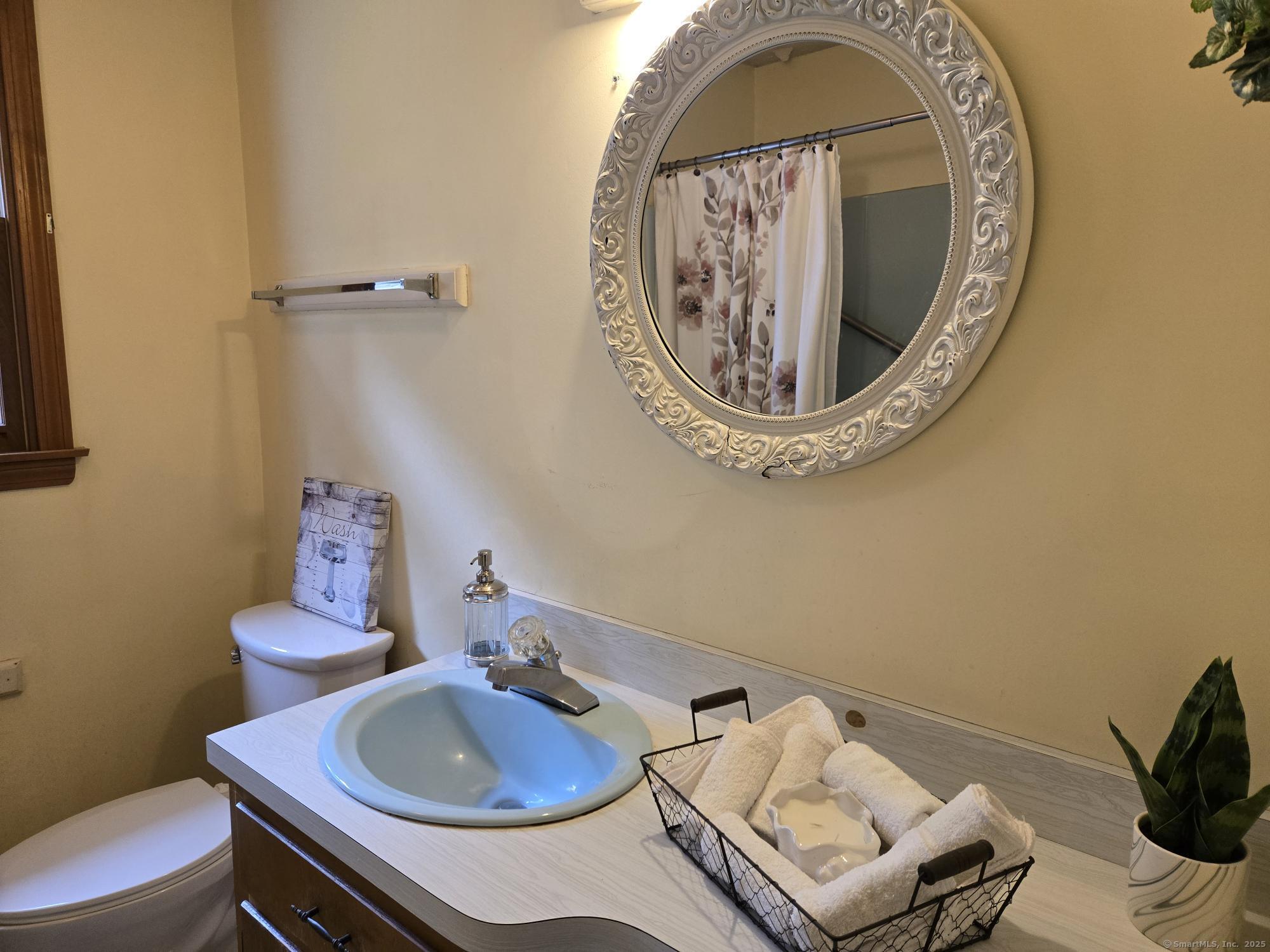179 Spring Street, Windsor Locks, Connecticut image 8