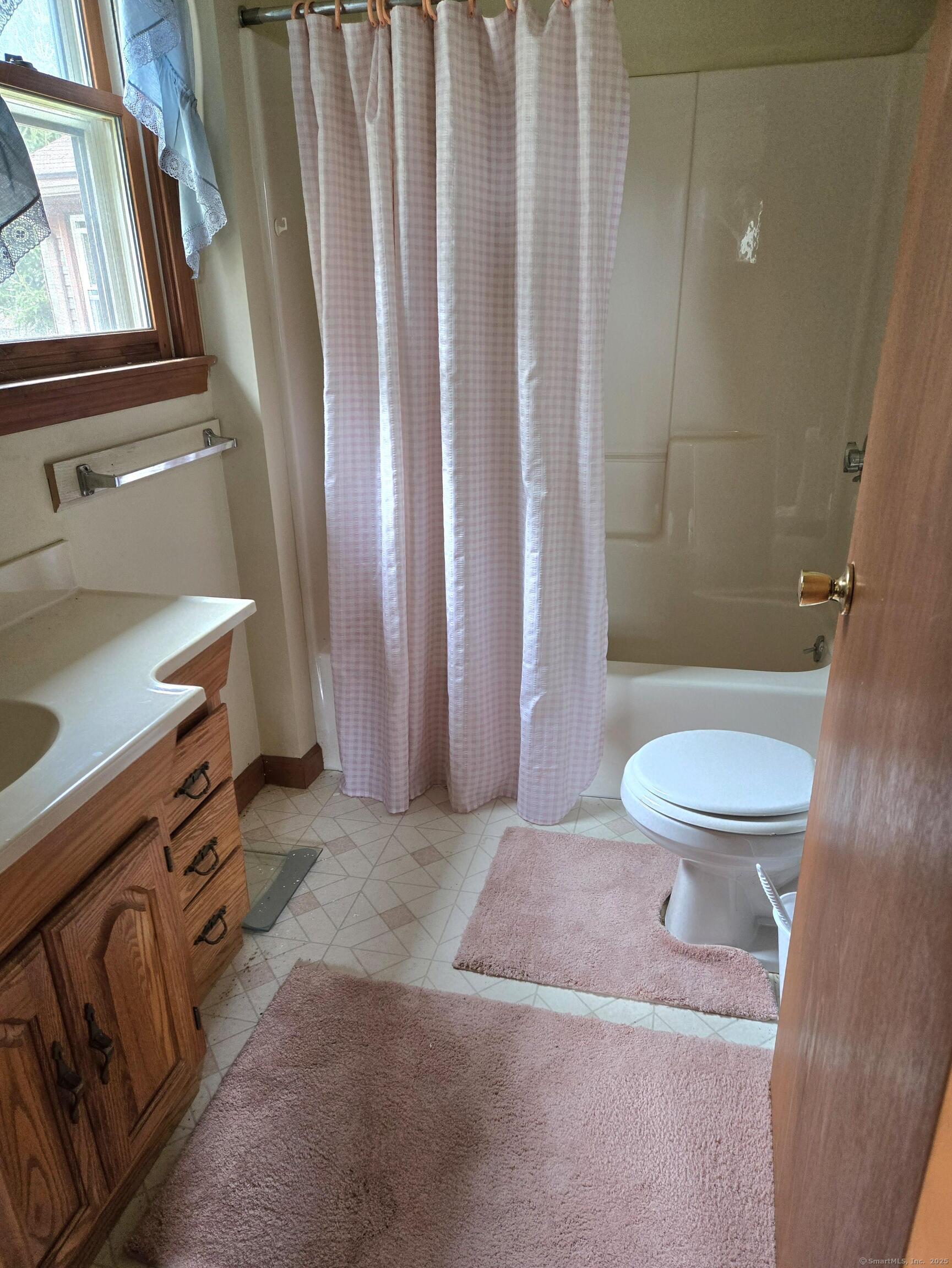 179 Spring Street, Windsor Locks, Connecticut image 14