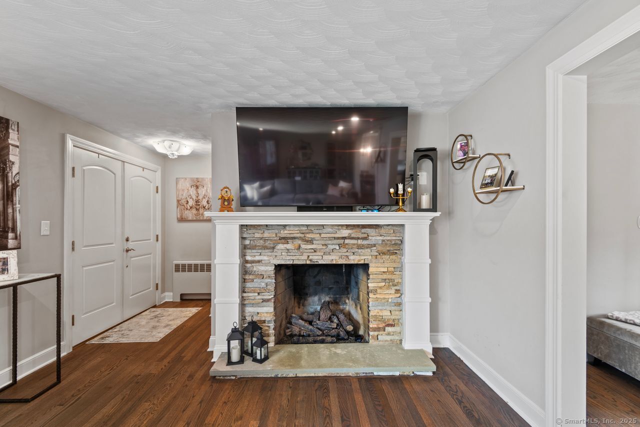 113 Kings Highway, North Haven, Connecticut image 17