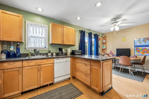 Tiny photo for 30 Round Tree Drive #3, Naugatuck, CT 06770 (MLS # 24189251)