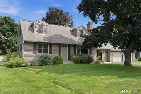 Photo of 17 Bobolink Lane, Enfield, CT 06082 (MLS # 24198277)