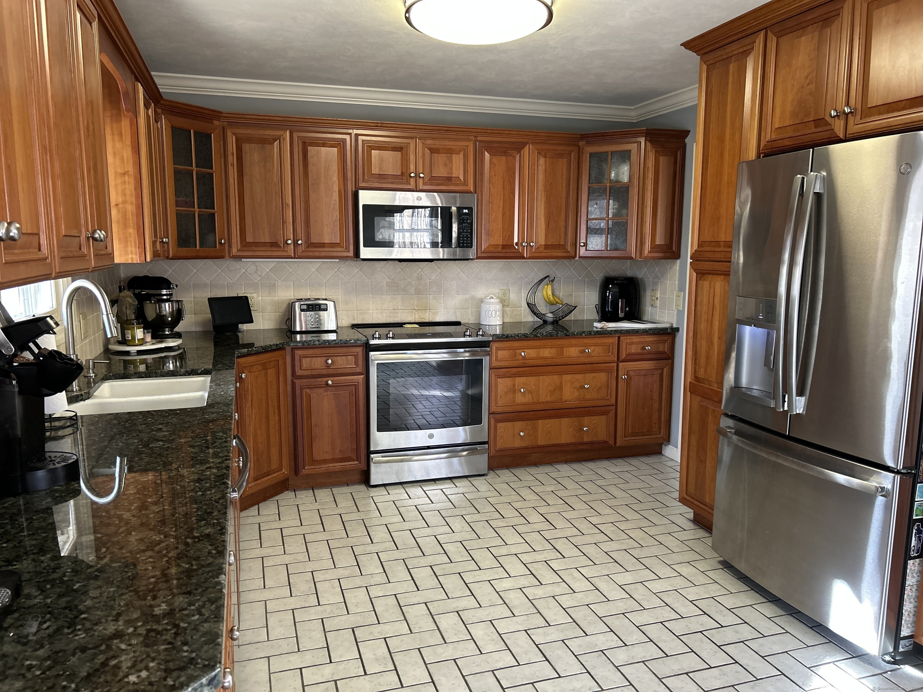 7 Varian Drive, Danbury, Connecticut image 10