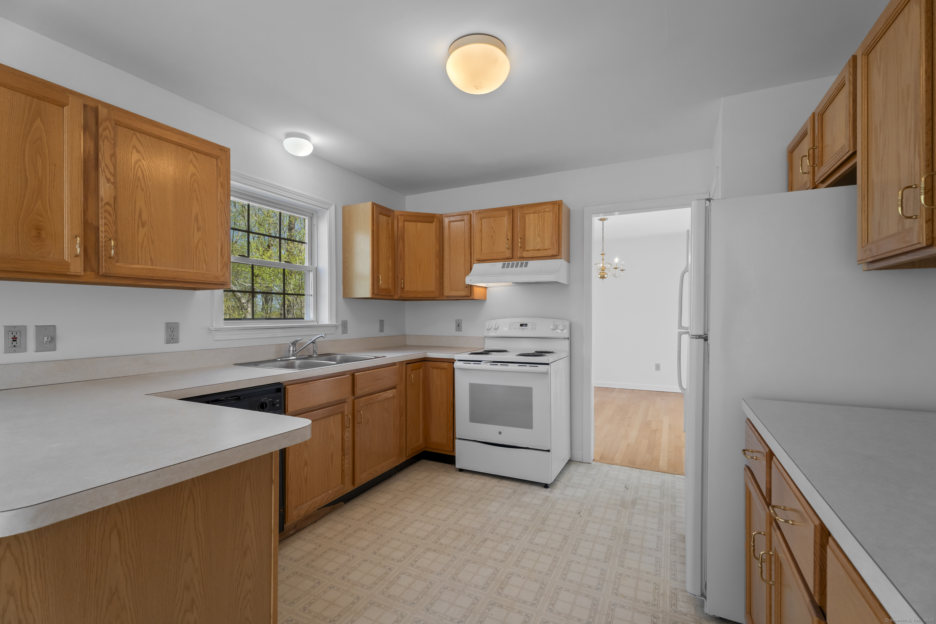 4 Davis Farm Road, Clinton, Connecticut image 13