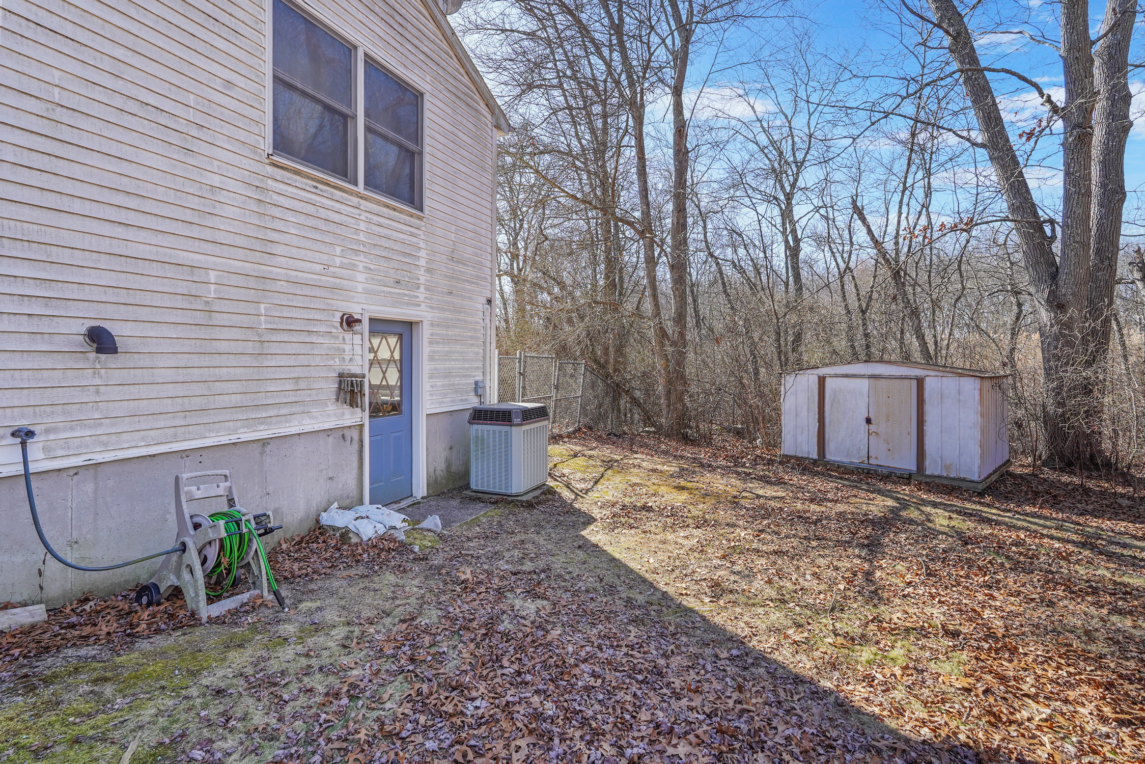 239 Thames Street, New London, Connecticut image 32