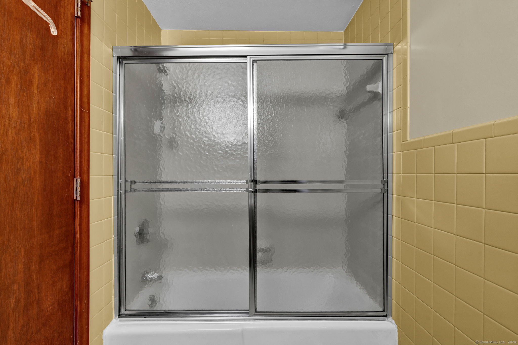 New Britain, Connecticut 06053, United States, 3 Bedrooms Bedrooms, ,2 BathroomsBathrooms,Residential,Pending,159707