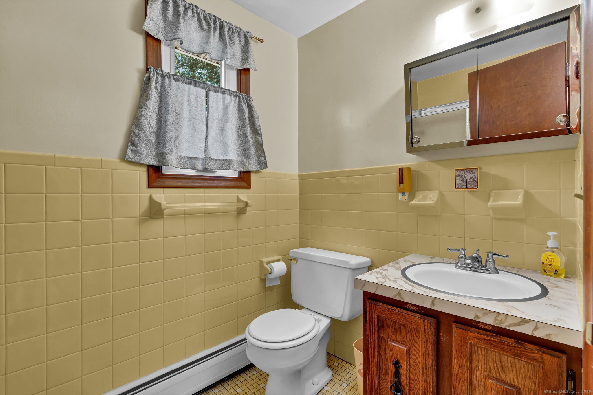 New Britain, Connecticut 06053, United States, 3 Bedrooms Bedrooms, ,2 BathroomsBathrooms,Residential,Pending,159707