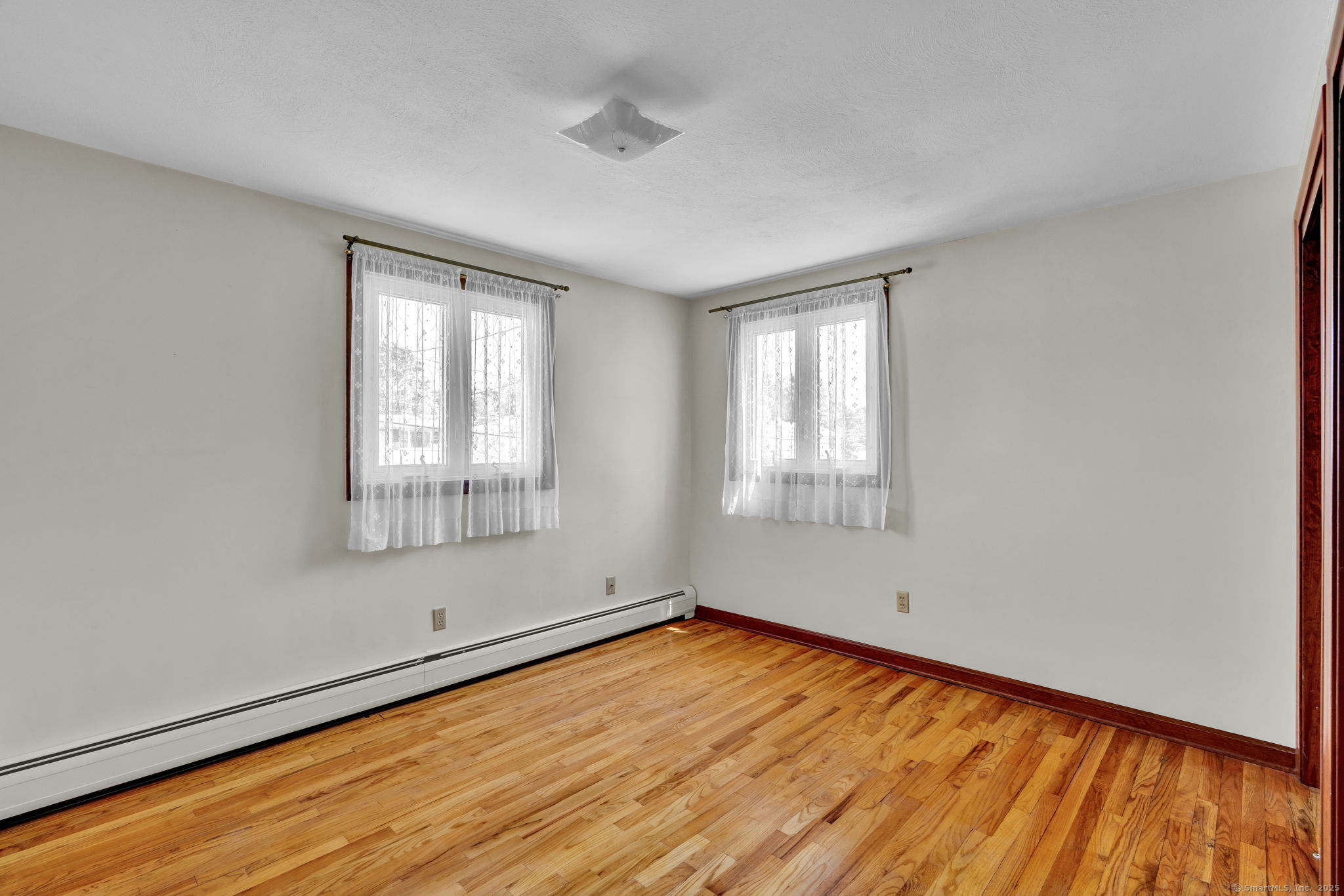 New Britain, Connecticut 06053, United States, 3 Bedrooms Bedrooms, ,2 BathroomsBathrooms,Residential,Pending,159707