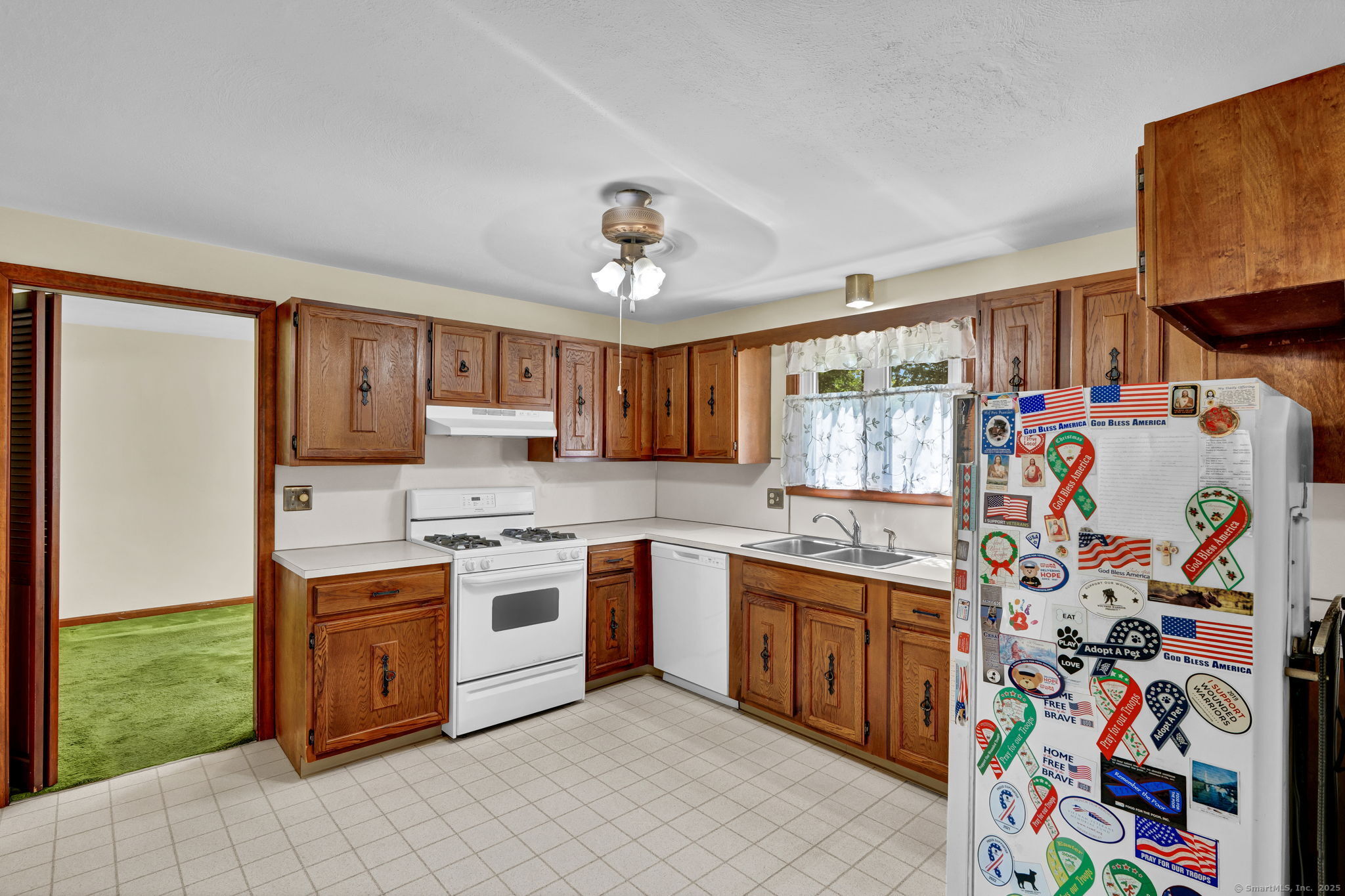 New Britain, Connecticut 06053, United States, 3 Bedrooms Bedrooms, ,2 BathroomsBathrooms,Residential,Pending,159707