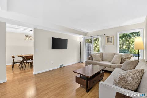 Tiny photo for 11 River Mead #11, Avon, CT 06001 (MLS # 24193847)