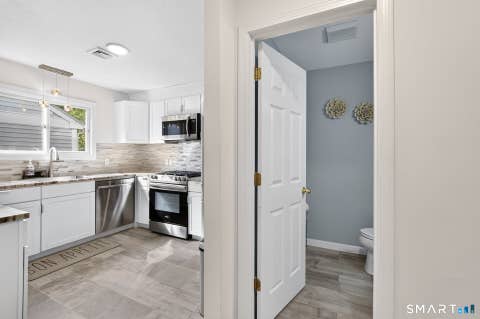 Tiny photo for 11 River Mead #11, Avon, CT 06001 (MLS # 24193847)