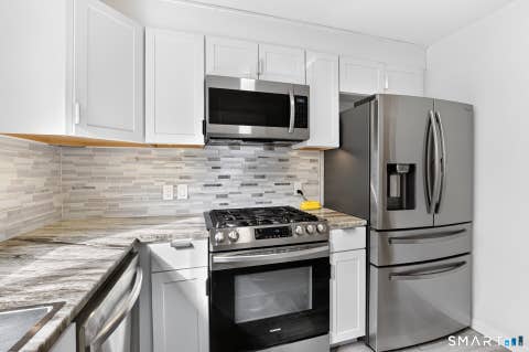 Tiny photo for 11 River Mead #11, Avon, CT 06001 (MLS # 24193847)