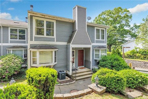 Tiny photo for 309 Terrace Avenue #APT 44, West Haven, CT 06516 (MLS # 24153397)