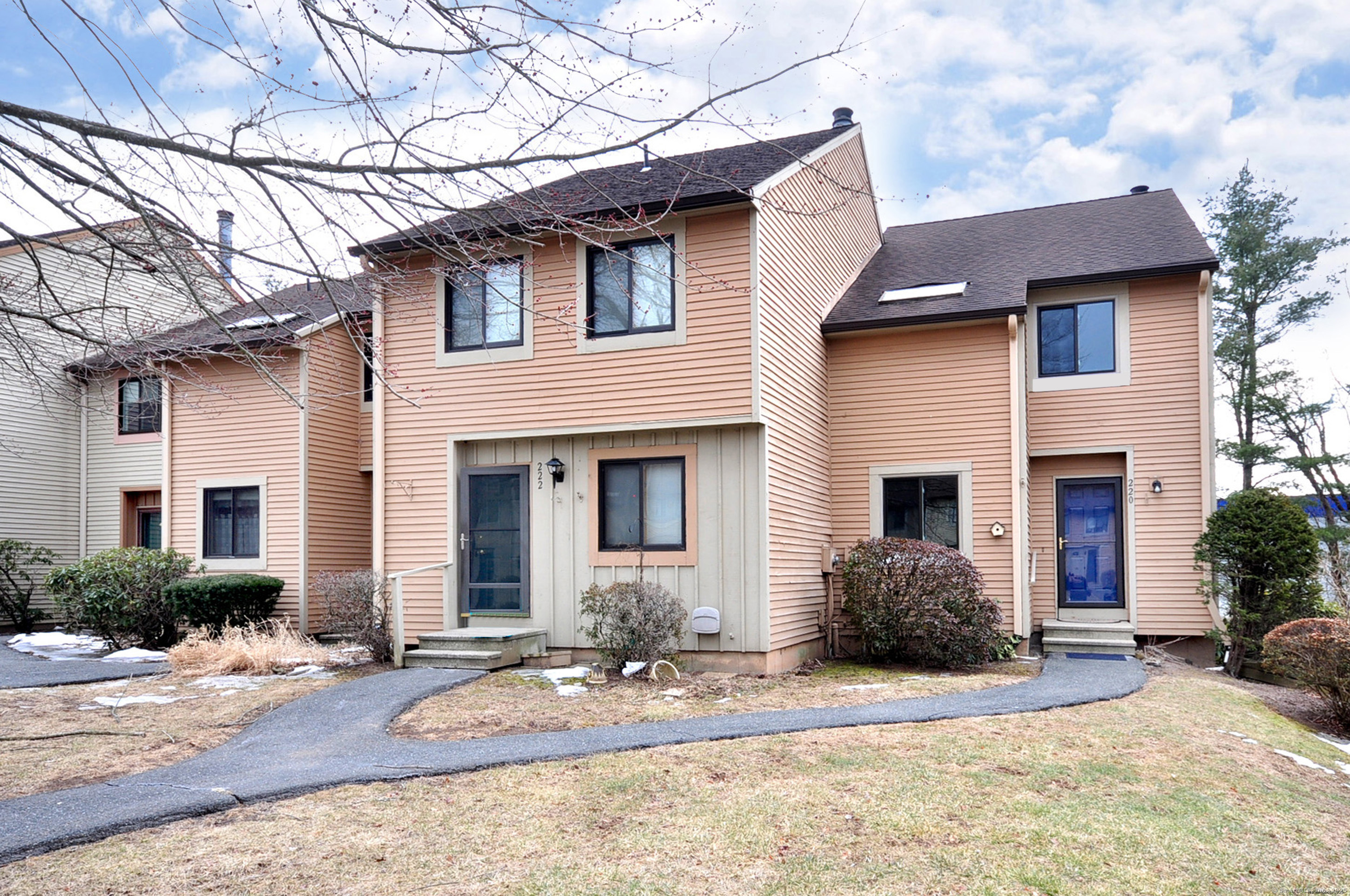 Property for Sale at Adams Hill Way 220, East Windsor, Connecticut - Bedrooms: 2 
Bathrooms: 2 
Rooms: 4  - $229,900