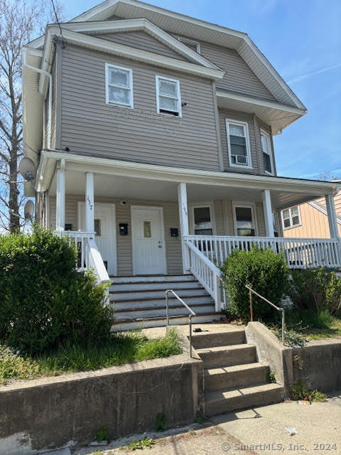 Property for Sale at 137 Horace Street, Bridgeport, Connecticut - Bedrooms: 2 
Bathrooms: 1 
Rooms: 6  - $2,000