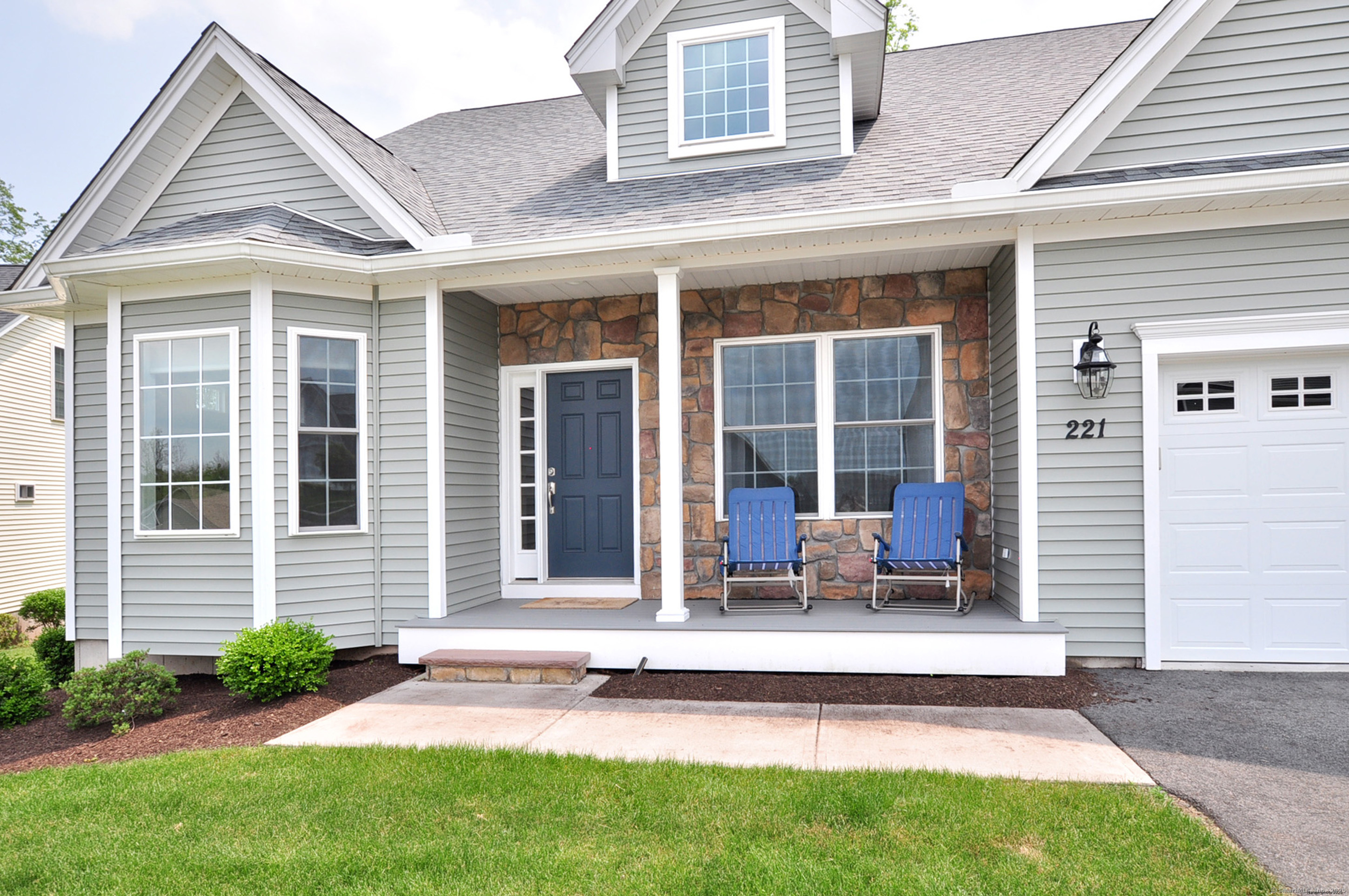221 Scenic Drive 221