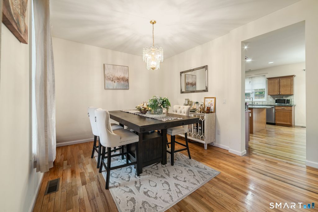 Photo of 9 Gettysburg Road #9, Southbury, CT 06488 (MLS # 24149185)